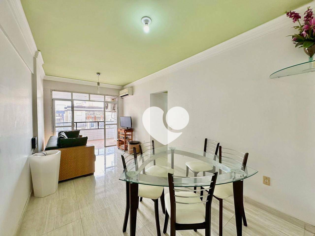 Apartamento à venda com 2 quartos, 70m² - Foto 5