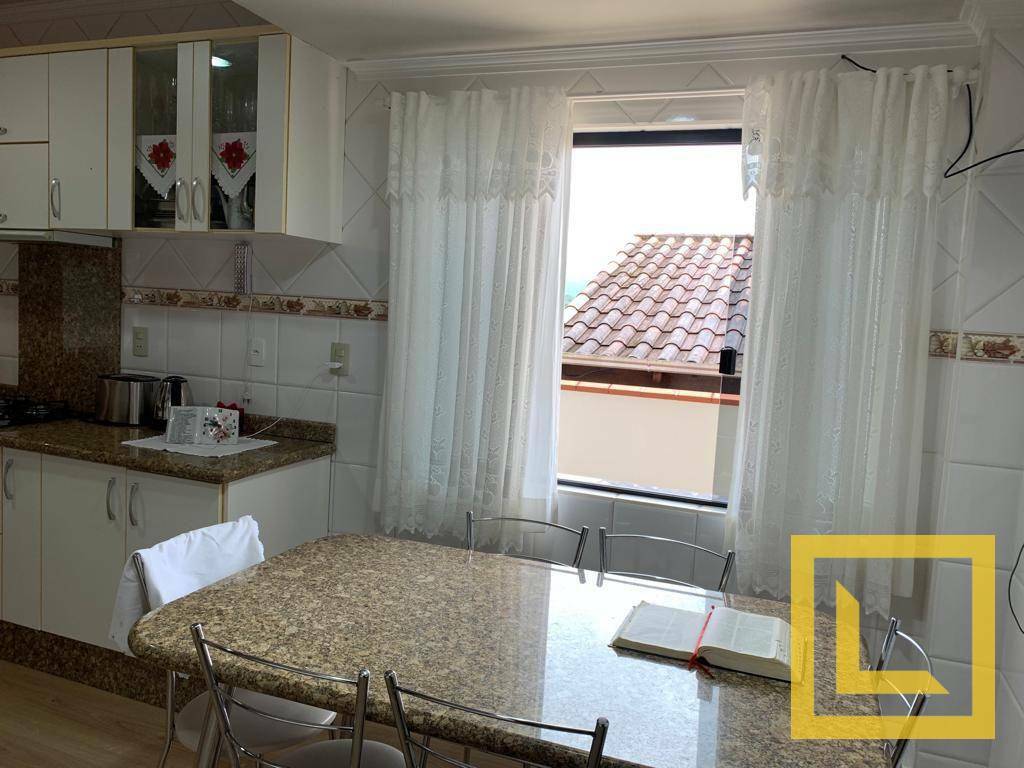 Casa à venda com 4 quartos, 252m² - Foto 17