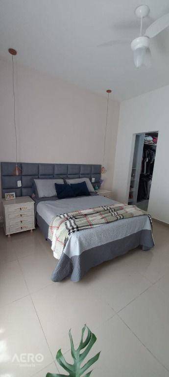 Casa à venda com 3 quartos, 170m² - Foto 14