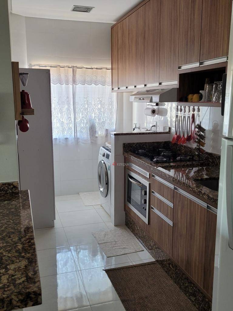 Apartamento à venda com 2 quartos, 70m² - Foto 10