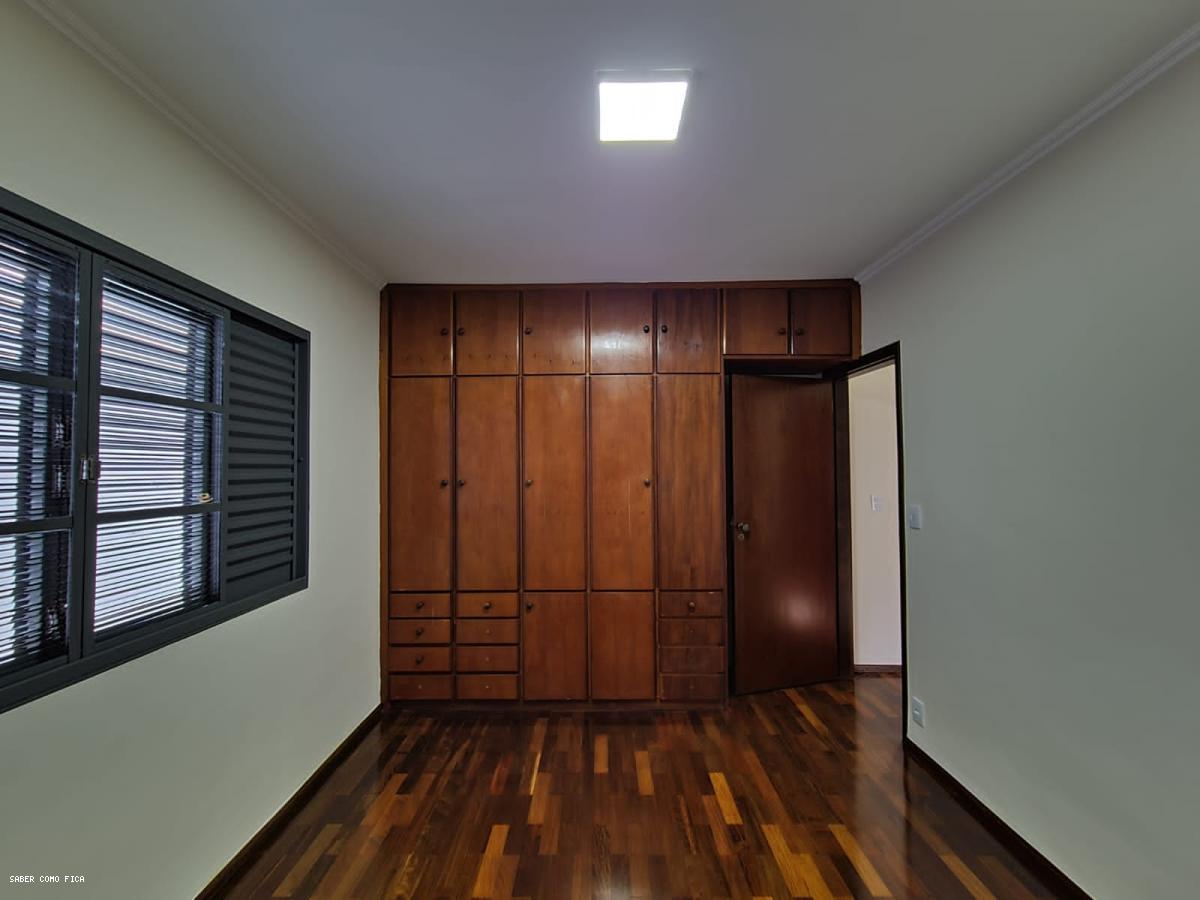 Casa à venda com 3 quartos, 400m² - Foto 5