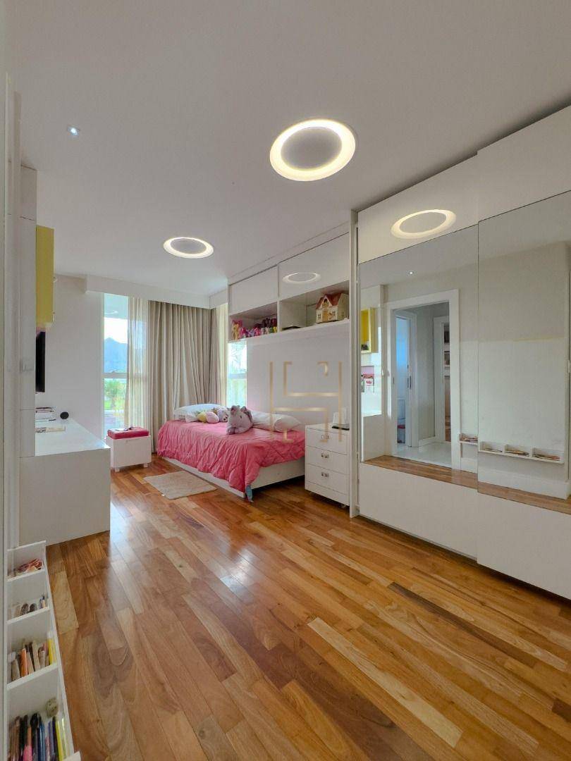 Casa de Condomínio à venda com 4 quartos, 350m² - Foto 20
