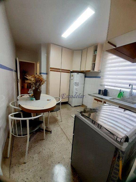 Sobrado à venda com 6 quartos, 370m² - Foto 30