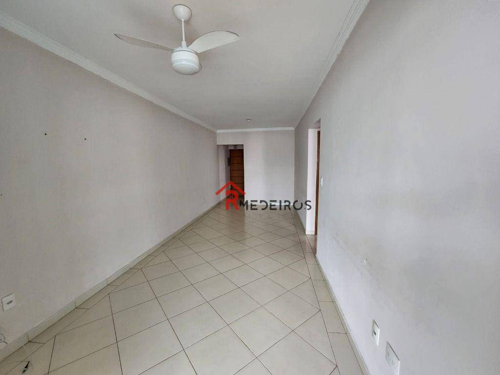 Apartamento à venda com 2 quartos, 79m² - Foto 3