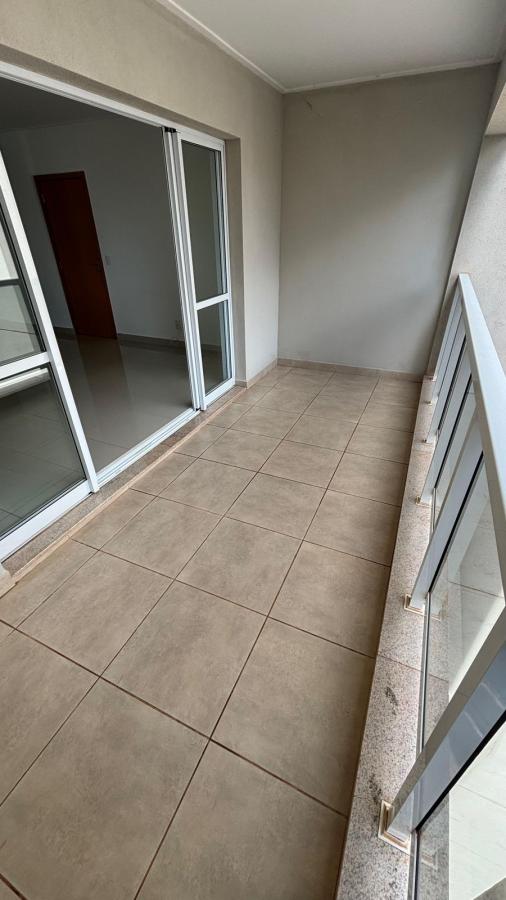 Apartamento à venda com 2 quartos, 74m² - Foto 3