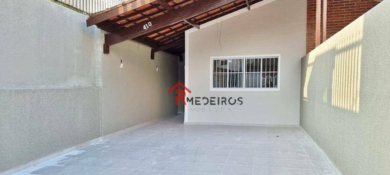 Casa à venda com 2 quartos, 90m² - Foto 2