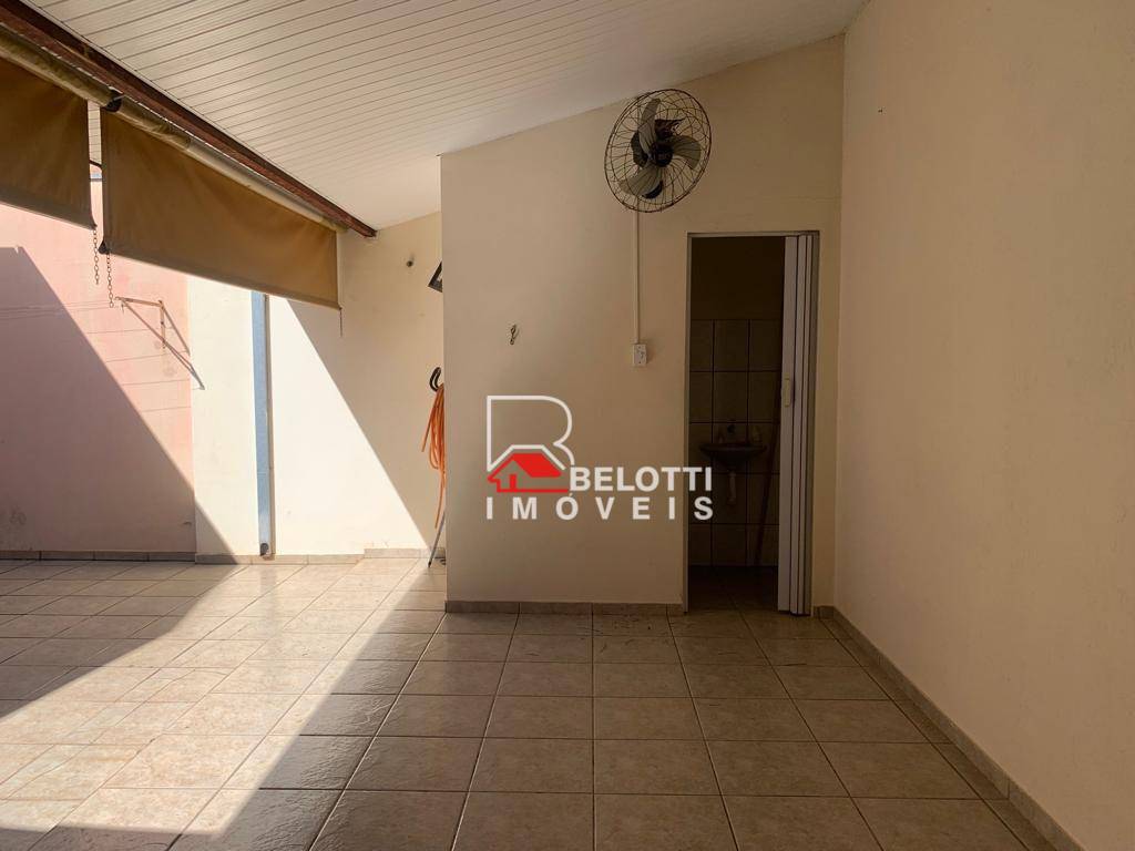 Casa à venda com 3 quartos, 200m² - Foto 10