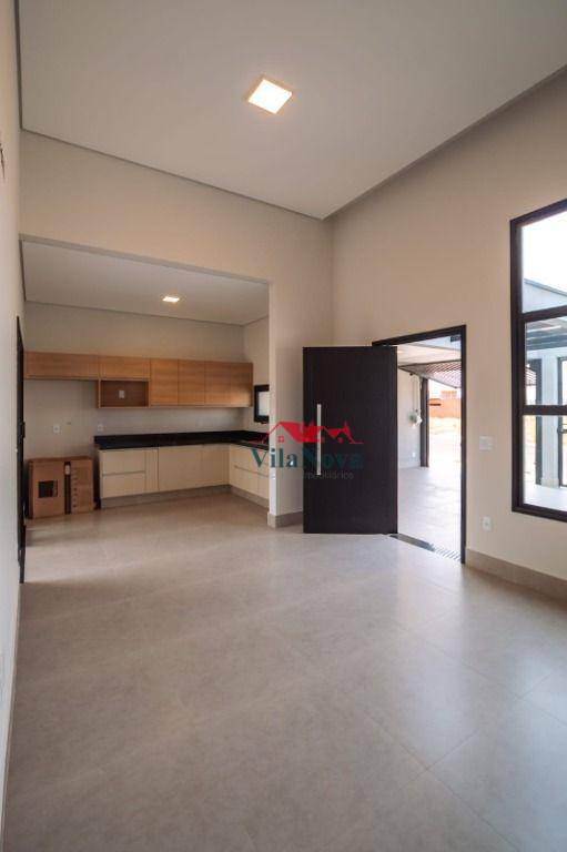 Casa à venda com 3 quartos, 104m² - Foto 7