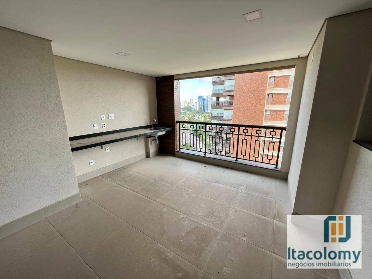 Apartamento à venda com 3 quartos, 285m² - Foto 5