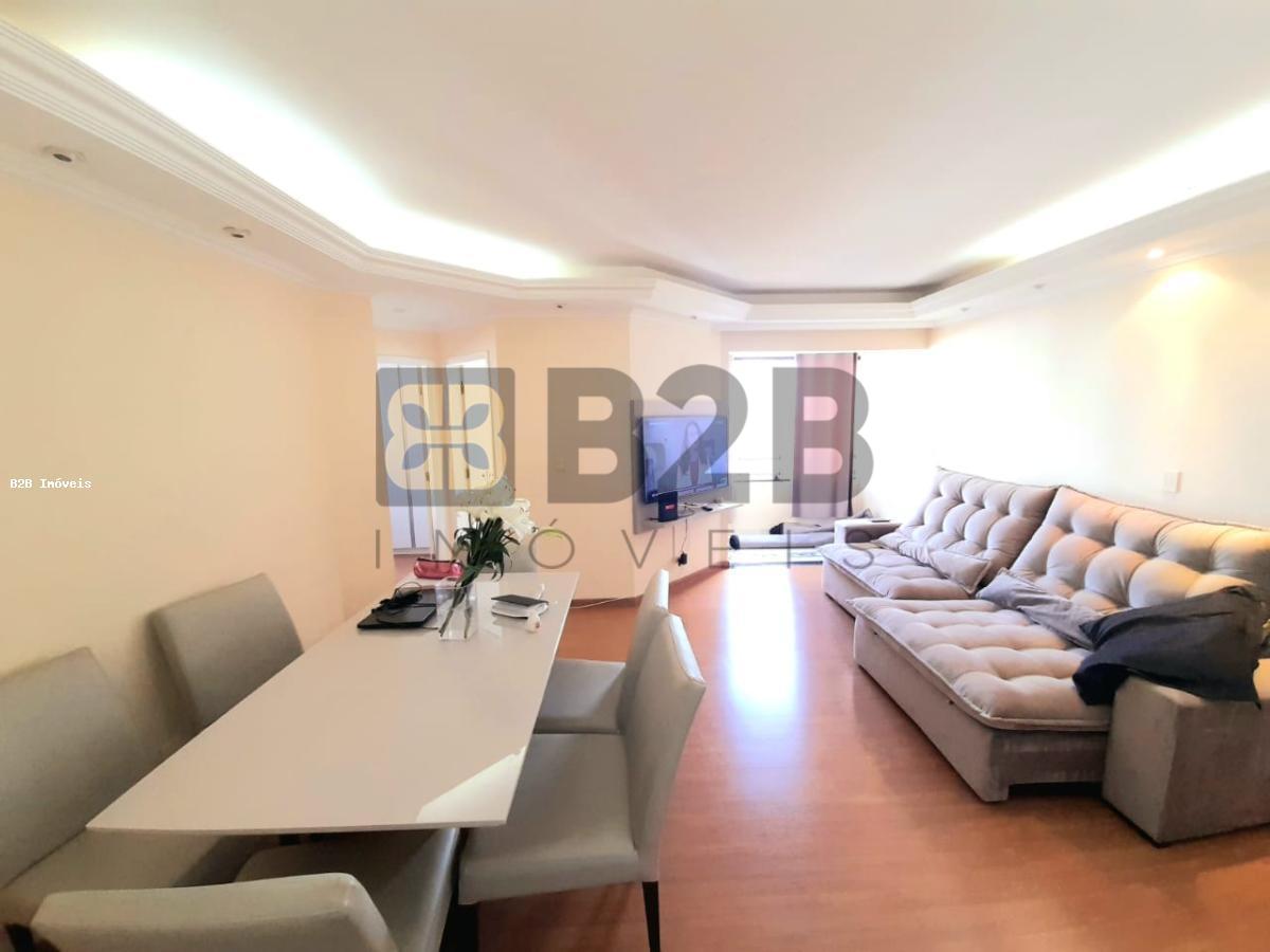 Apartamento à venda com 2 quartos, 70m² - Foto 1