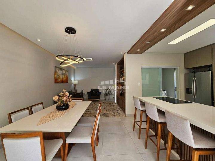 Casa de Condomínio à venda com 3 quartos, 207m² - Foto 2