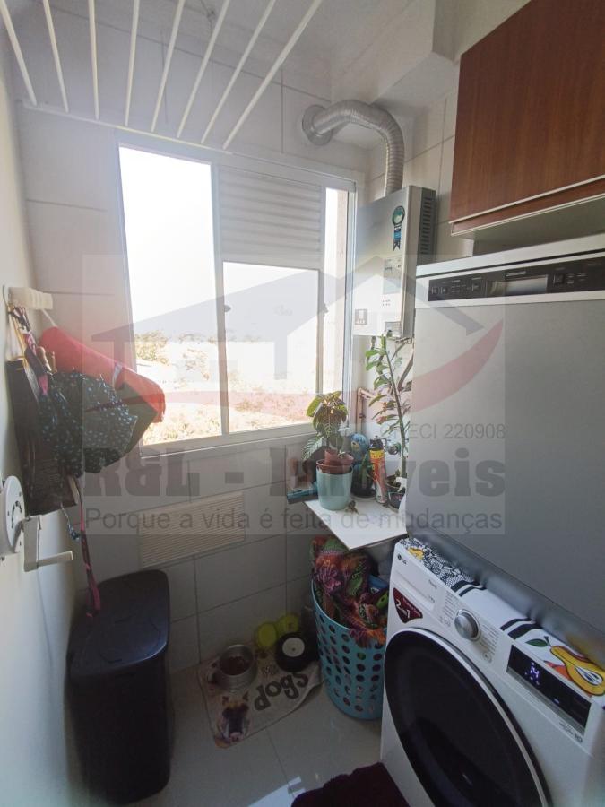 Apartamento à venda com 2 quartos, 41m² - Foto 2