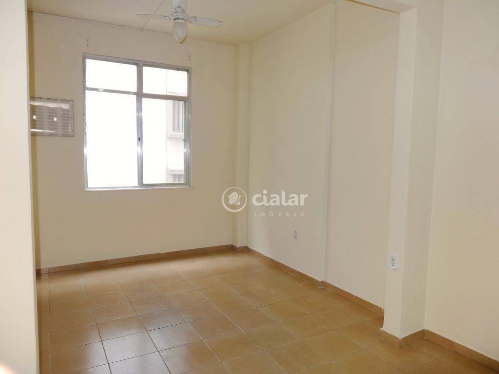 Apartamento à venda com 1 quarto, 27m² - Foto 1