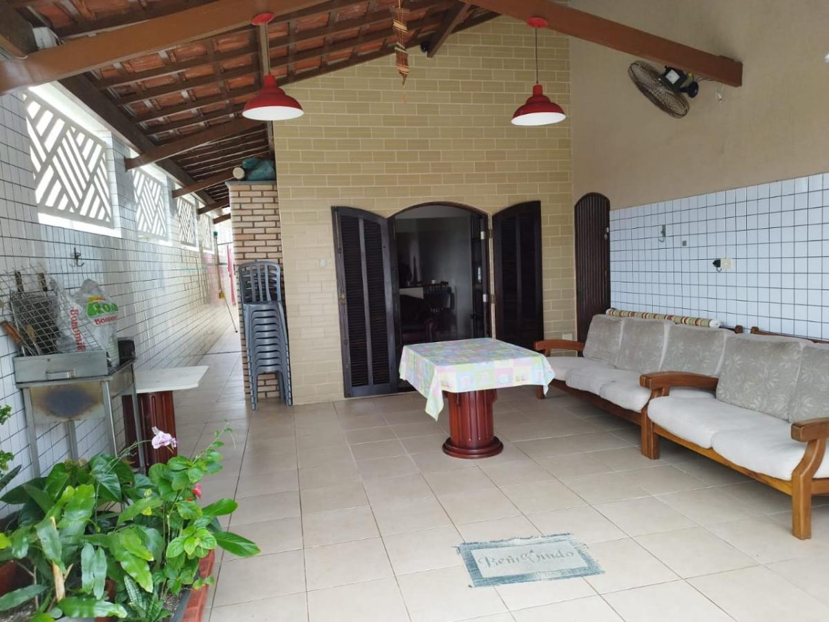 Casa à venda com 3 quartos, 150m² - Foto 1