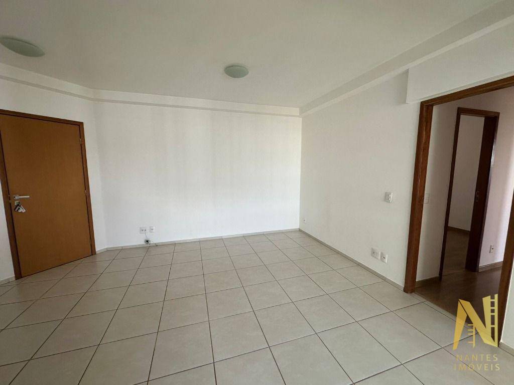 Apartamento para alugar com 3 quartos, 79m² - Foto 3