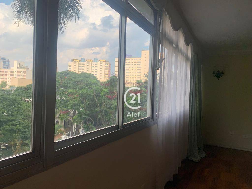 Apartamento para alugar com 3 quartos, 145m² - Foto 3