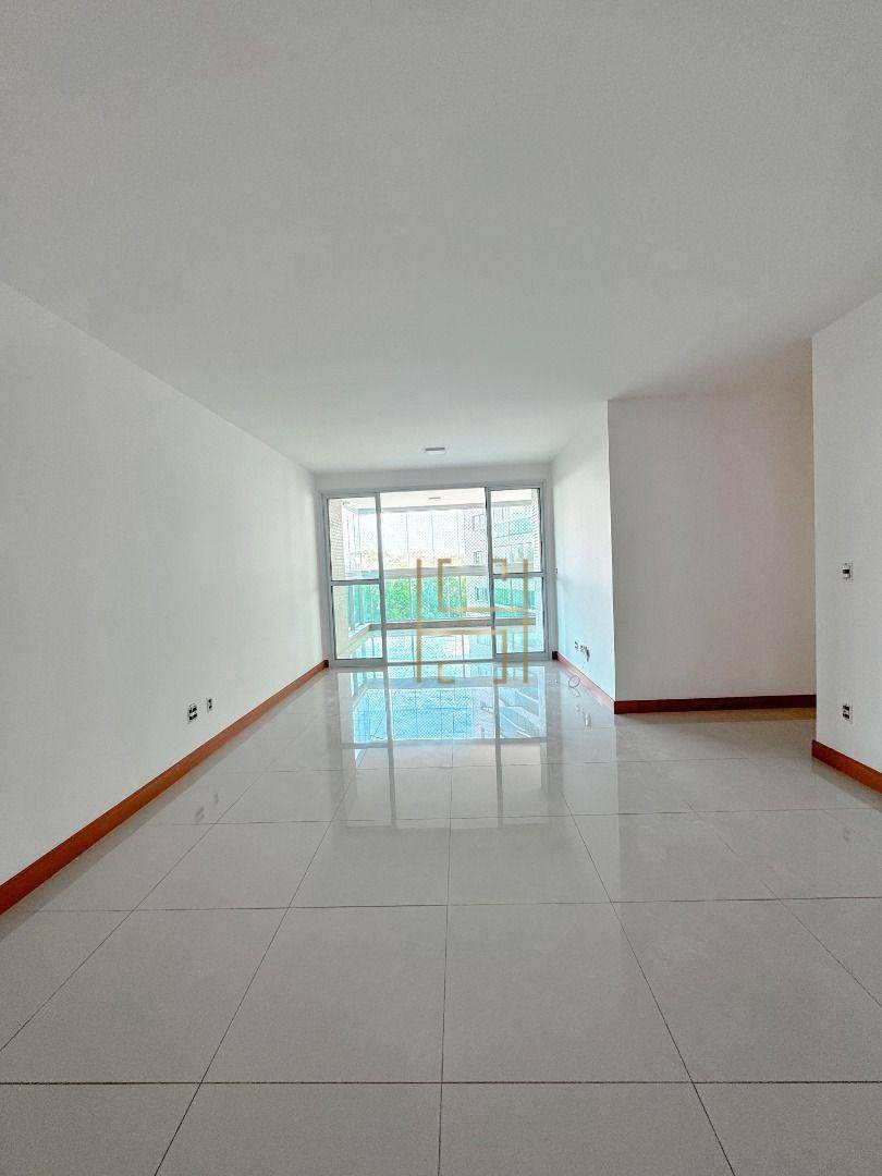 Apartamento à venda com 4 quartos, 136m² - Foto 4