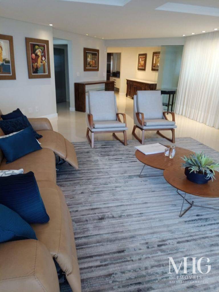 Apartamento à venda com 3 quartos, 292m² - Foto 1