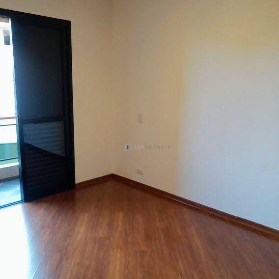 Apartamento à venda com 3 quartos, 133m² - Foto 9