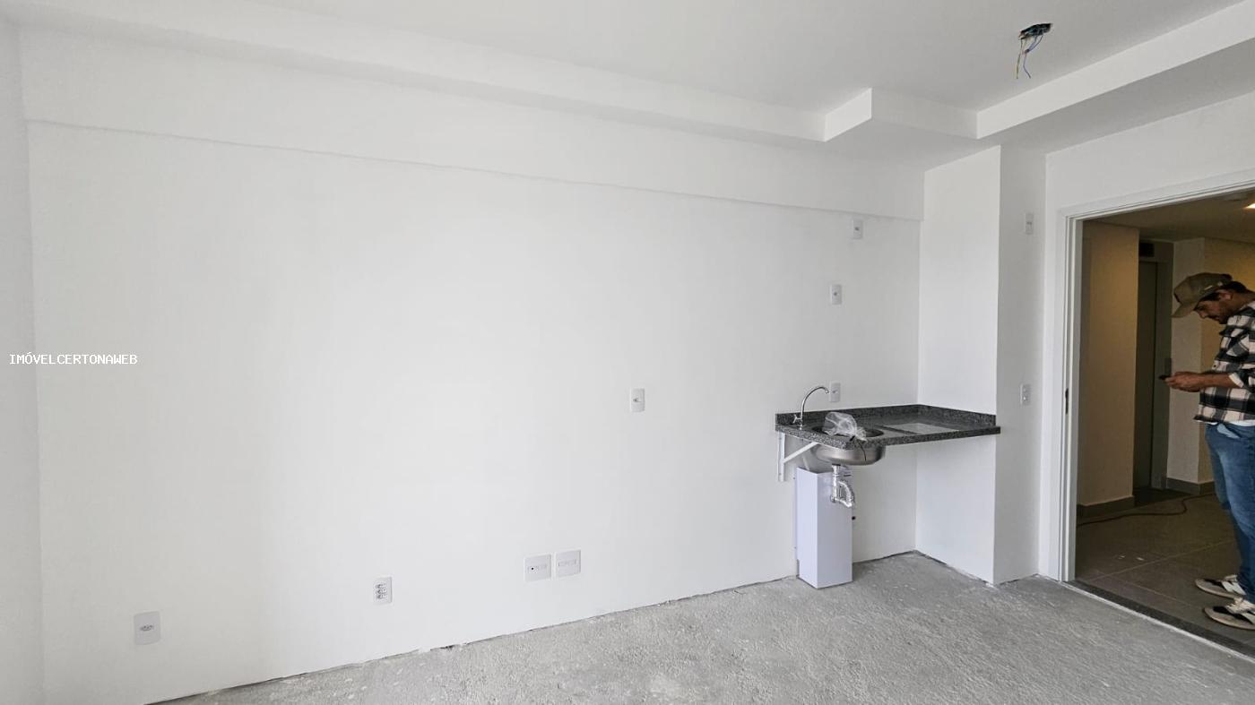 Apartamento à venda com 1 quarto, 24m² - Foto 3