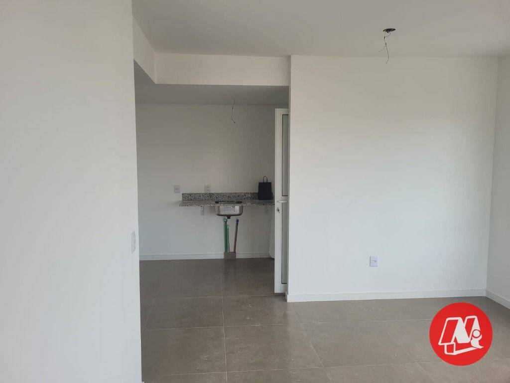 Apartamento para alugar com 2 quartos, 85m² - Foto 4