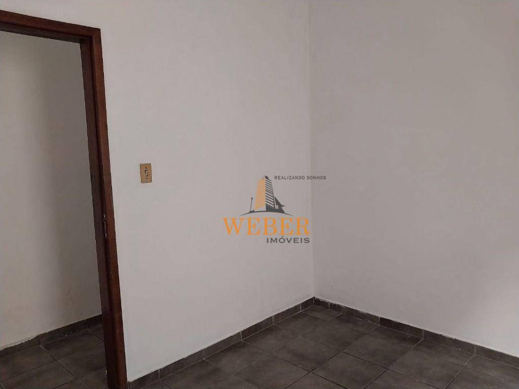 Casa à venda com 2 quartos, 125m² - Foto 4