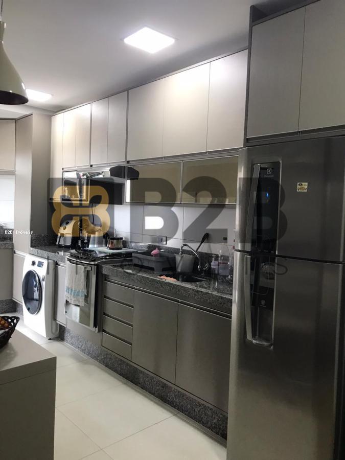 Apartamento à venda com 3 quartos, 81m² - Foto 5