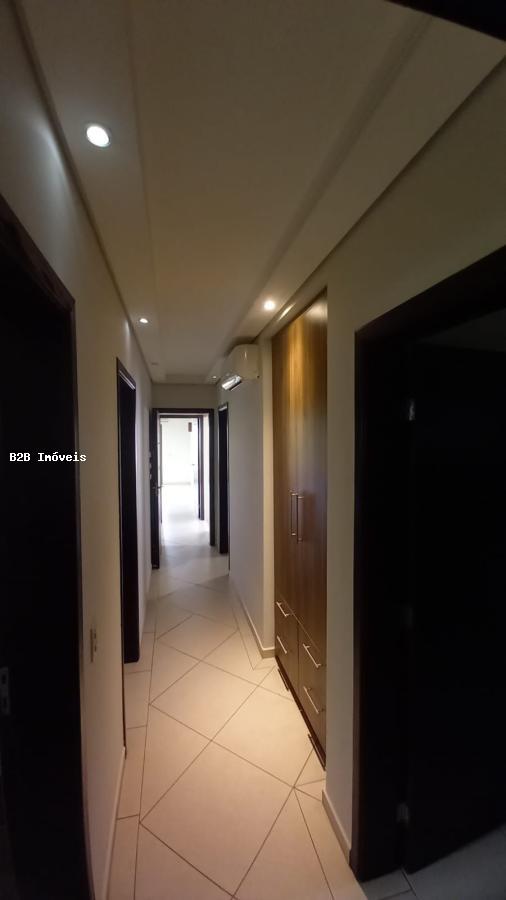 Casa à venda com 3 quartos, 260m² - Foto 12