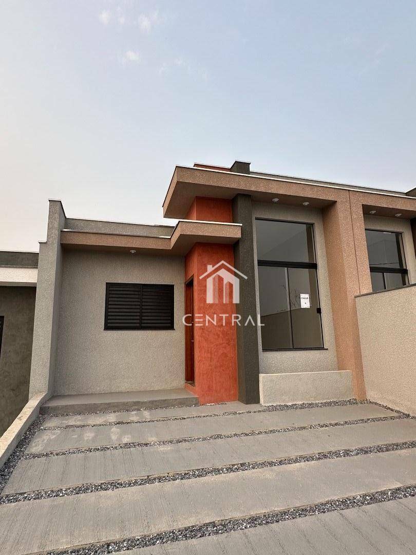 Casa à venda com 3 quartos, 68m² - Foto 1
