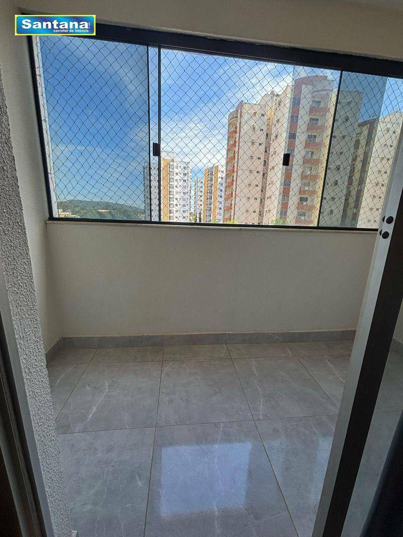 Apartamento à venda com 2 quartos, 70m² - Foto 4