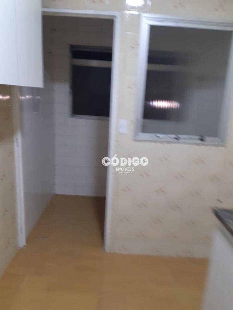 Apartamento à venda com 2 quartos, 70m² - Foto 7