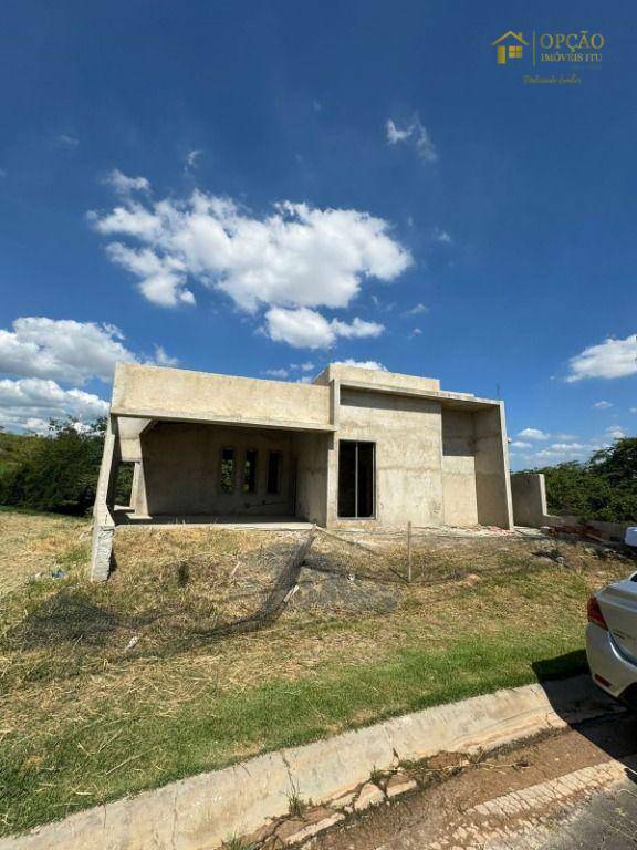 Casa de Condomínio à venda com 3 quartos, 317m² - Foto 2