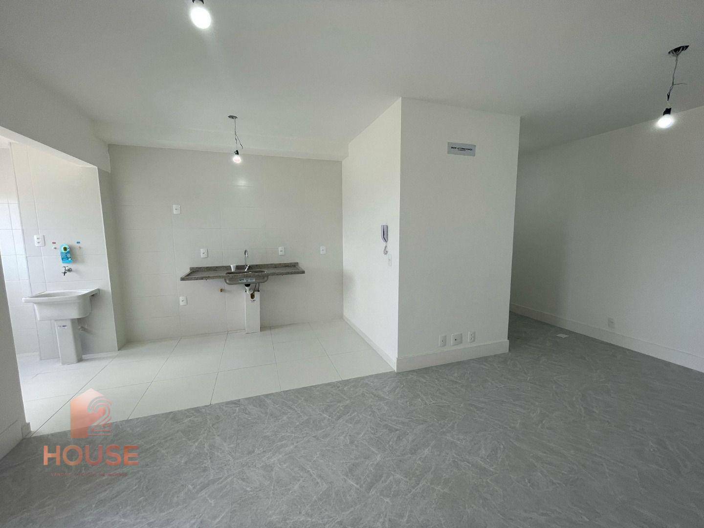 Apartamento à venda com 2 quartos, 68m² - Foto 2