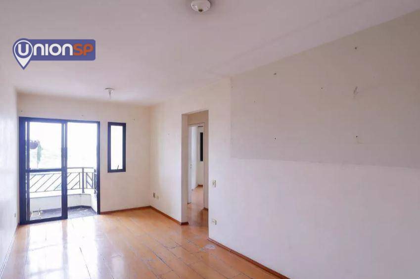 Apartamento à venda com 3 quartos, 74m² - Foto 1