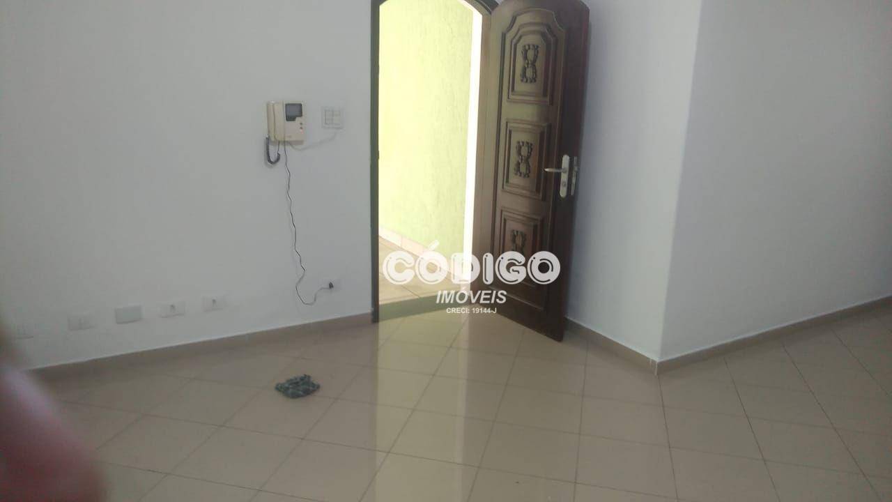 Casa para alugar com 2 quartos, 130m² - Foto 14