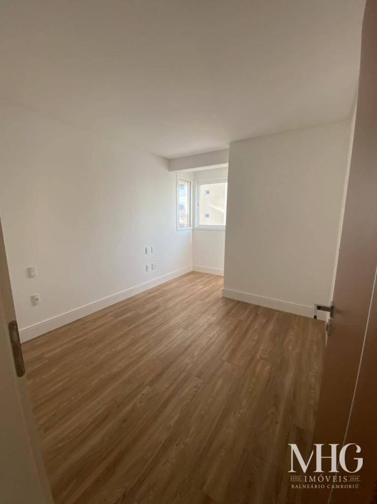 Apartamento à venda com 4 quartos, 293m² - Foto 9