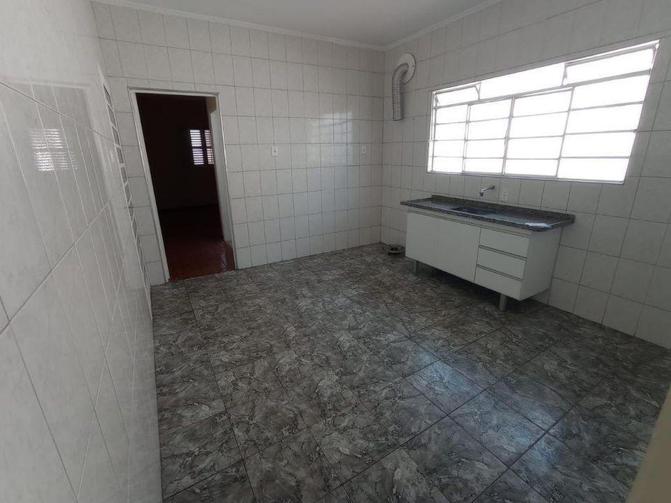 Casa à venda com 3 quartos, 180m² - Foto 18