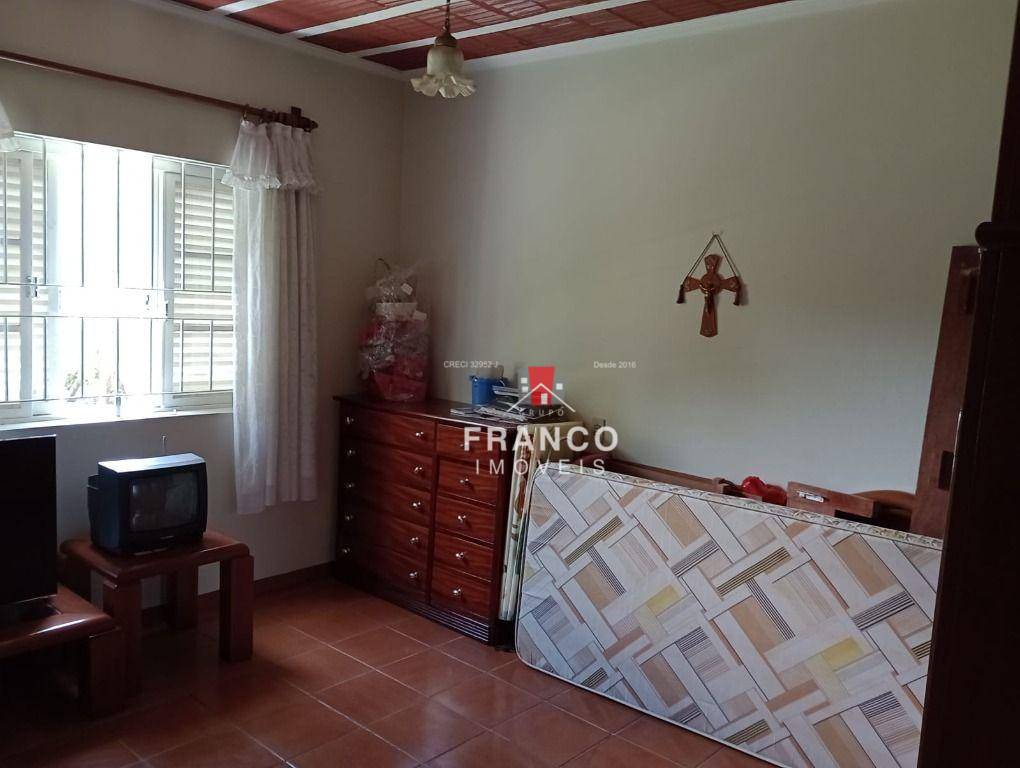 Chácara à venda com 4 quartos, 185m² - Foto 16