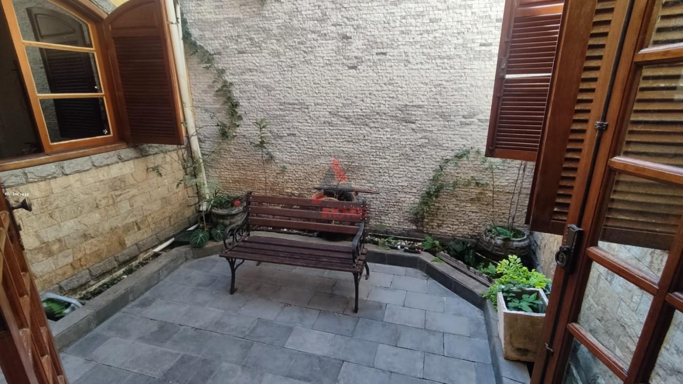 Casa à venda com 5 quartos, 300m² - Foto 21