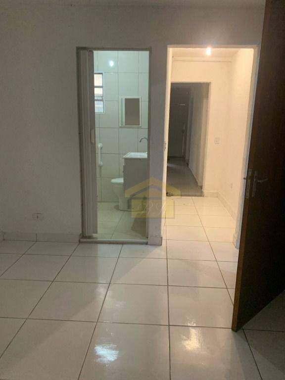 Casa à venda com 3 quartos, 150m² - Foto 2