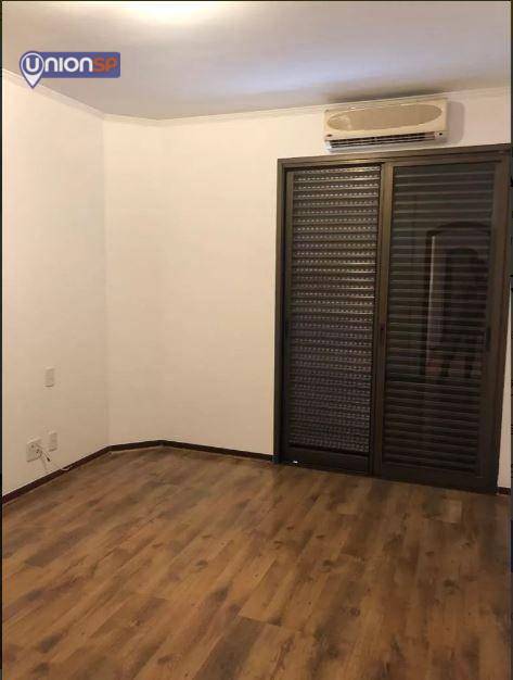 Apartamento à venda com 3 quartos, 242m² - Foto 12