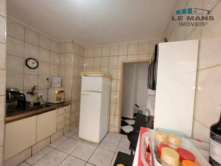 Apartamento à venda com 3 quartos, 74m² - Foto 12