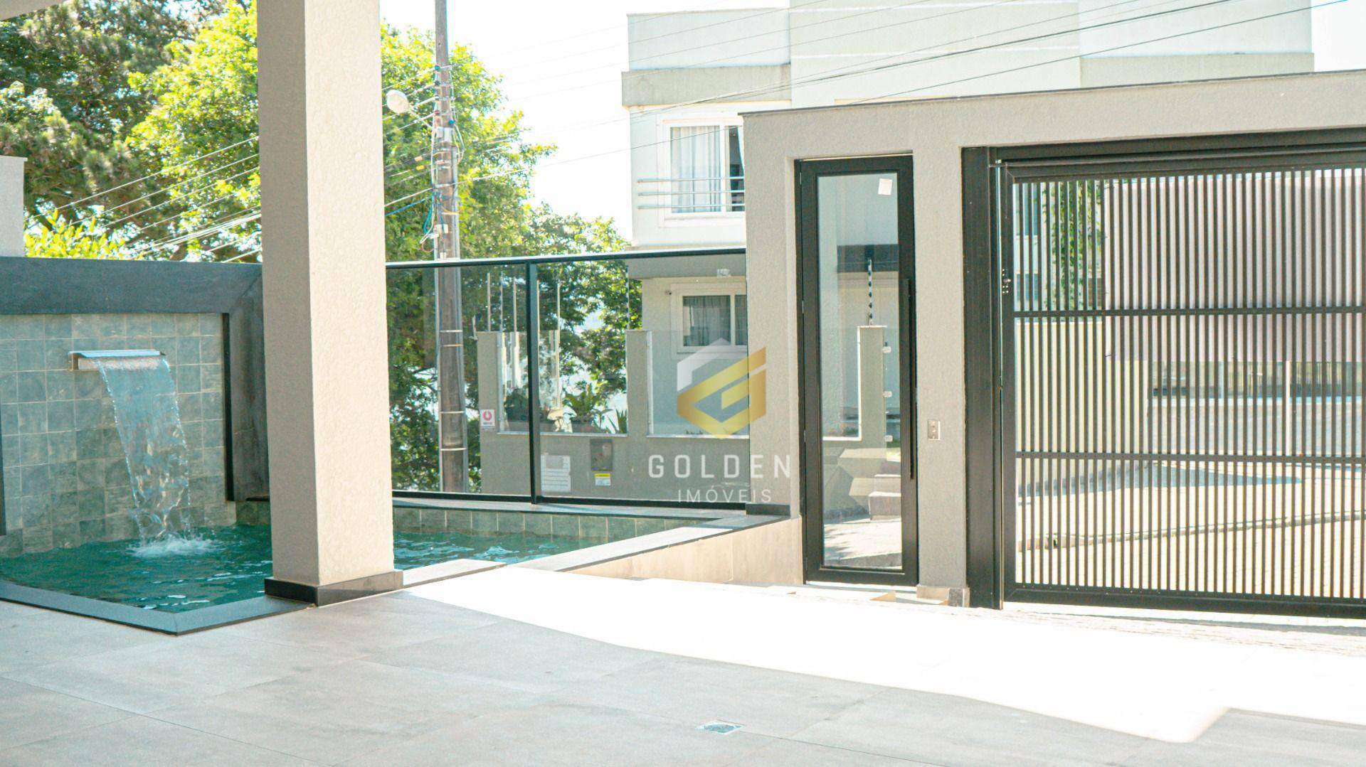 Sobrado à venda com 3 quartos, 200m² - Foto 1
