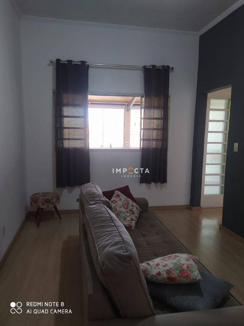 Casa à venda com 3 quartos, 81m² - Foto 4