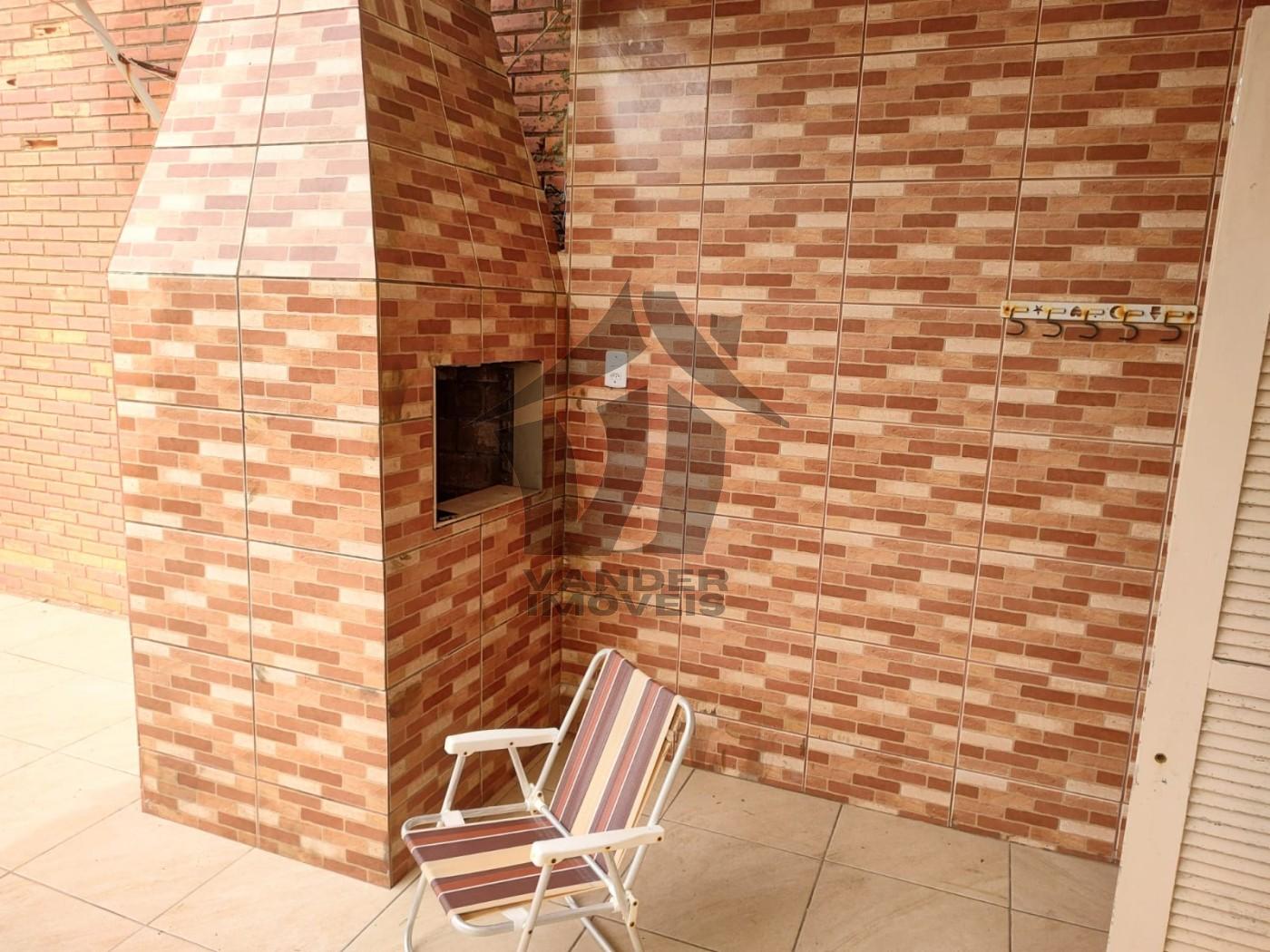 Casa à venda com 6 quartos, 300m² - Foto 4