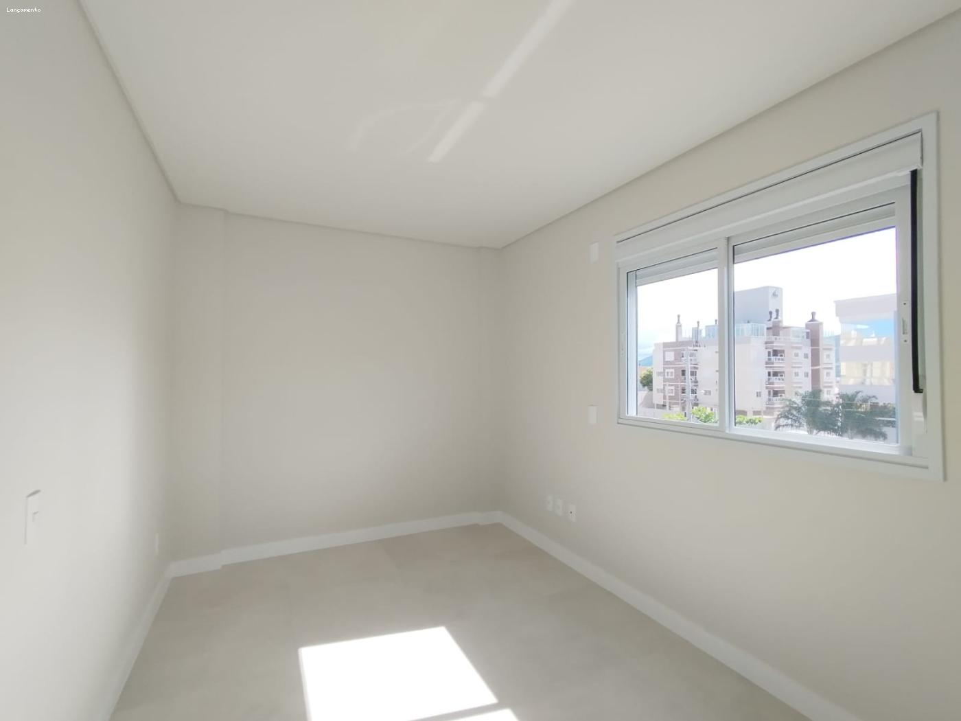 Apartamento à venda com 3 quartos, 83m² - Foto 3