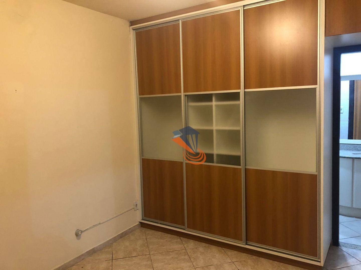 Casa à venda com 4 quartos, 210m² - Foto 27