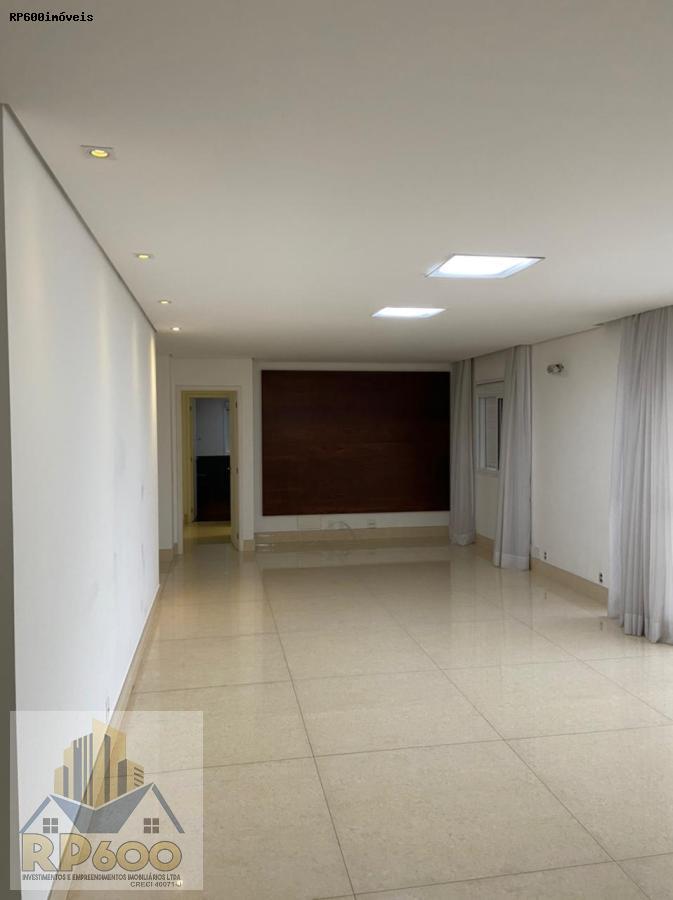 Apartamento à venda com 3 quartos, 158m² - Foto 3