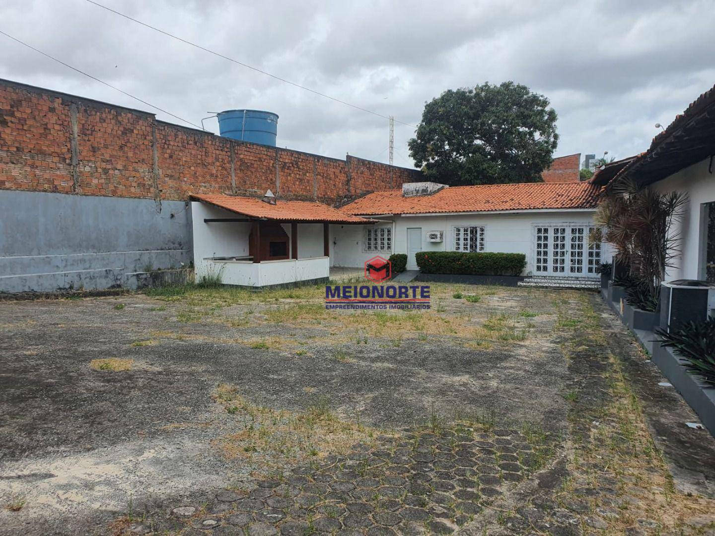 Casa à venda com 2 quartos, 600m² - Foto 4