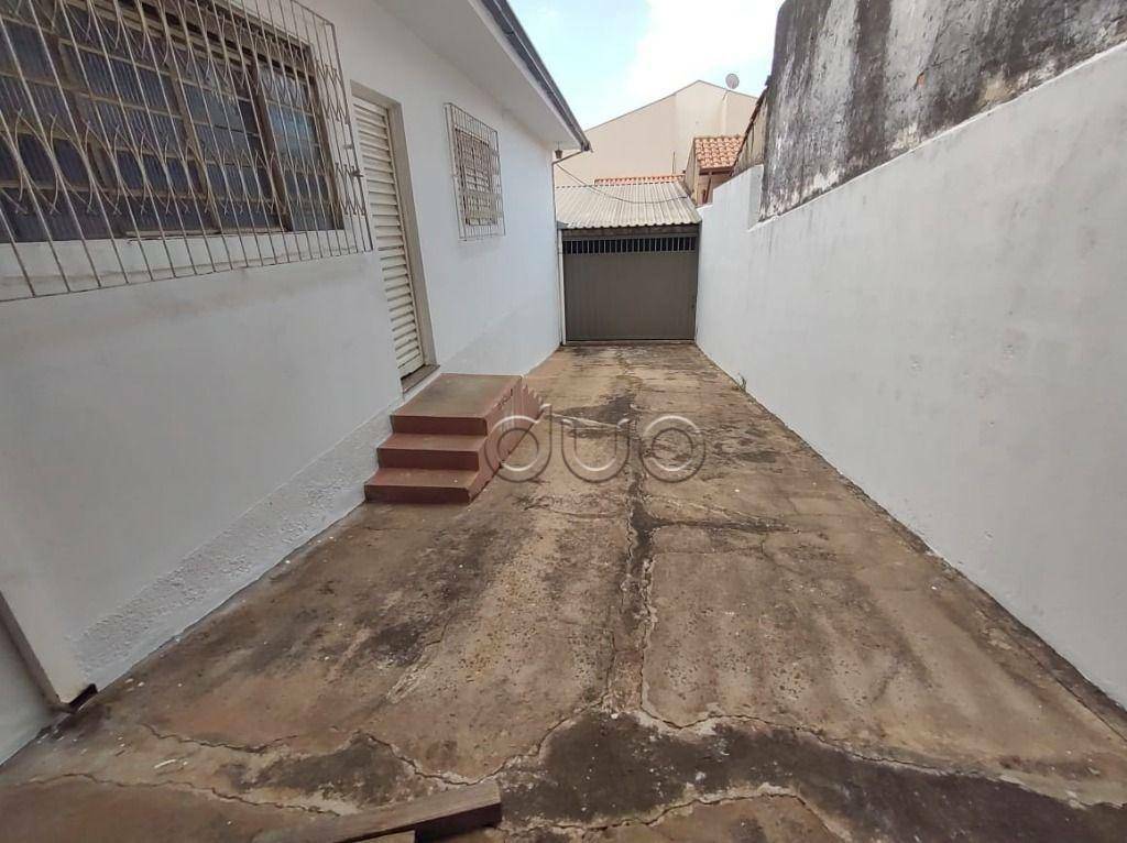 Casa à venda com 3 quartos, 142m² - Foto 3